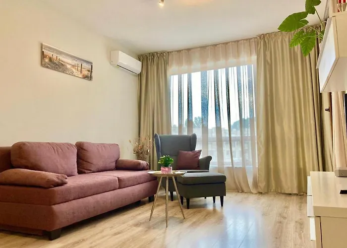 Διαμέρισμα Blue Lagoon Seafront *