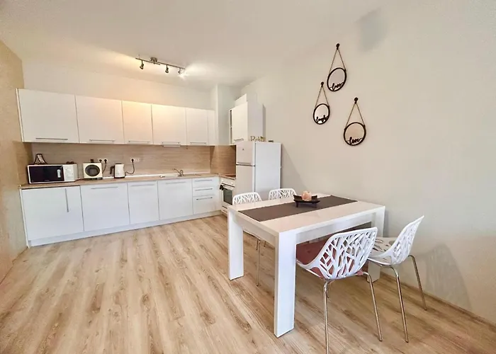 Blue Lagoon Seafront * Βάρνα