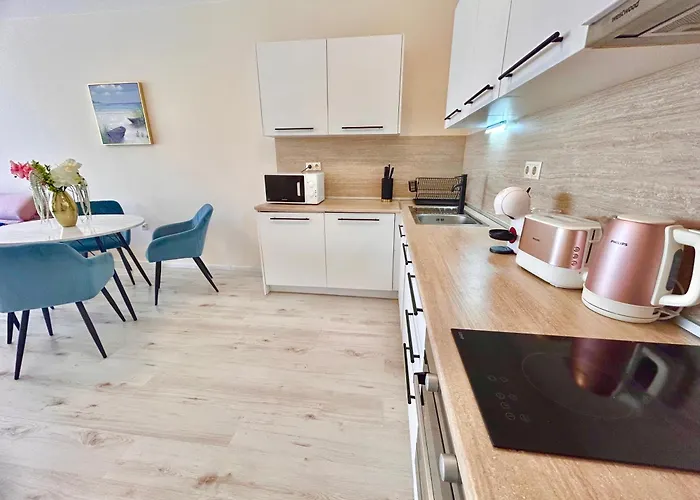 Blue Lagoon Seafront * Βάρνα