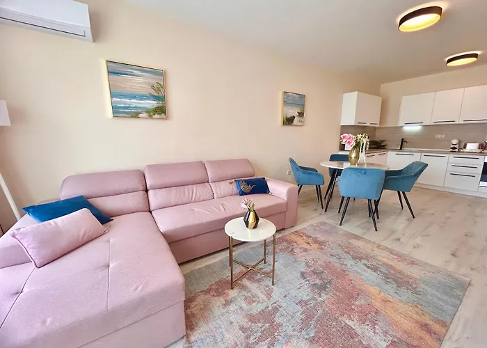 Blue Lagoon Seafront Βάρνα